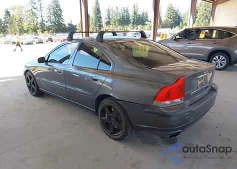2004 Volvo S60 R z USA, uszkodzony, nr VIN YV1RH52YX42351678
